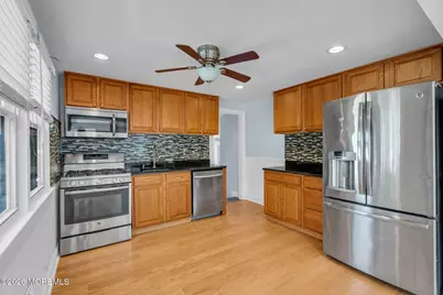 953 Greenwood Avenue, Keyport, NJ 07735 - Photo 12
