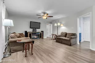 43 Lexington Ct, Red Bank, NJ 07701 - Photo 8