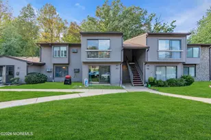 43 Lexington Ct, Red Bank, NJ 07701 - Photo 4