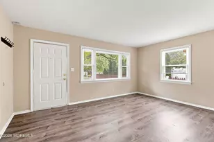 13 Charles St, Matawan, NJ 07747 - Photo 2