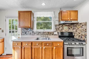 517 Line Rd, Aberdeen Township, NJ 07747 - Photo 20