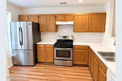 11 Lexington Court, Holmdel, NJ 07733 - Photo 2