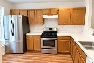11 Lexington Ct, Holmdel, NJ 07733 - Photo 2