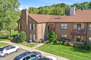 1001 Wellington Pl, Aberdeen Township, NJ 07747 - Photo 2