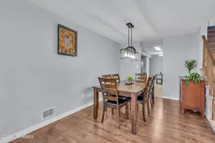 198 Franklin Pl, Morganville, NJ 07751 - Photo 10