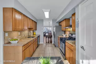 198 Franklin Pl, Morganville, NJ 07751 - Photo 18