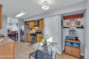 198 Franklin Pl, Morganville, NJ 07751 - Photo 20