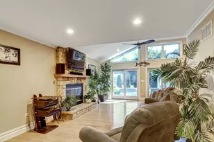 538 Oak St, Port Monmouth, NJ 07758 - Photo 20