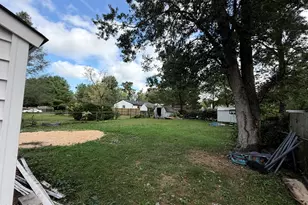 22 Smith St, Howell Township, NJ 07731 - Photo 4