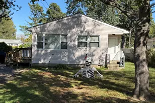 22 Smith St, Howell Township, NJ 07731 - Photo 1