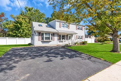 15 Hemingway Drive, Hazlet Township, NJ 07730 - Photo 2