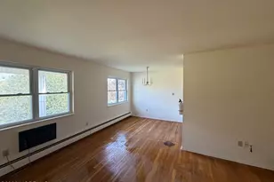 84 Manchester Ct, Freehold, NJ 07728 - Photo 4