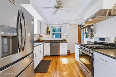 414 Roosevelt Avenue, Oakhurst, NJ 07755 - Photo 8