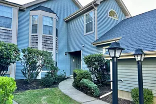24 Edinburgh Dr, Monroe Township, NJ 08831 - Photo 2