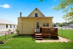275 Laurence Pkwy, South Amboy, NJ 08879 - Photo 2