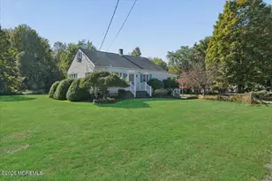 9 Ikes Ln, Manalapan Township, NJ 07726 - Photo 2