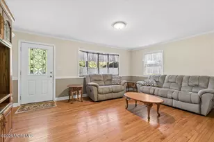 9 Ikes Ln, Manalapan Township, NJ 07726 - Photo 4
