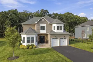 5 Sarah Ln, Eatontown, NJ 07724 - Photo 2