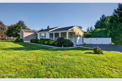 34 Queens Drive E, Little Silver, NJ 07739 - Photo 2