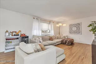 910 South St, Point Pleasant, NJ 08742 - Photo 4