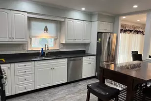 106 Pear St, Oakhurst, NJ 07755 - Photo 4