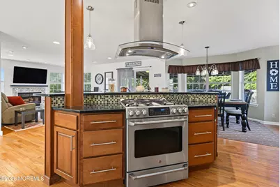611 Winterberry Boulevard, Jackson, NJ 08527 - Photo 10