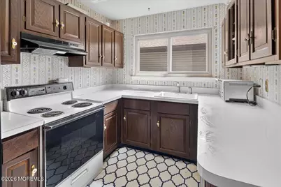 32 Andover Court, Red Bank, NJ 07701 - Photo 10