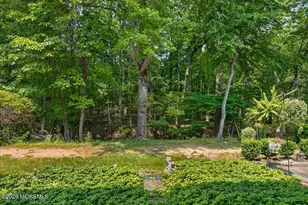 32 Andover Ct, Red Bank, NJ 07701 - Photo 8