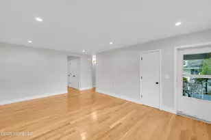 7 Bellflower Ct, Toms River Township, NJ 08755 - Photo 4