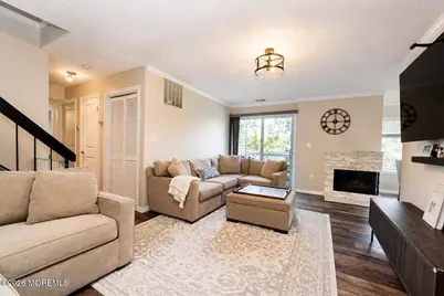 56 Farnham Square, Sayreville, NJ 08859 - Photo 4
