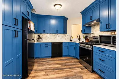 56 Farnham Square, Sayreville, NJ 08859 - Photo 10