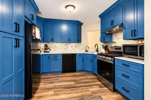 56 Farnham Square, Sayreville, NJ 08859 - Photo 10