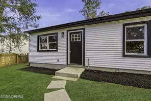 39 Freewood St, Howell Township, NJ 07731 - Photo 2
