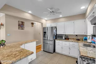 135 Irwin Pl, Middletown, NJ 07748 - Photo 20