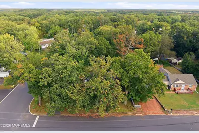 34 Hemlock Road, Howell Township, NJ 07731 - Photo 4