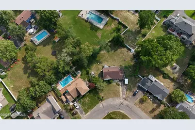 12 Arno Street, Oakhurst, NJ 07755 - Photo 2