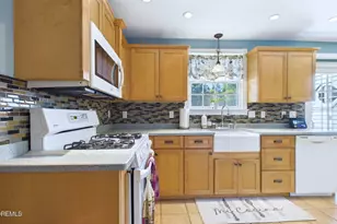 13 Lee Rd, Manalapan Township, NJ 07726 - Photo 20
