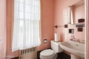 78 Court St, Freehold, NJ 07728 - Photo 32