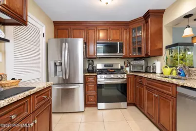 50 Richmond Court, Tinton Falls, NJ 07712 - Photo 6