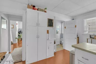 81 Wallace Street, Red Bank, NJ 07701 - Photo 16