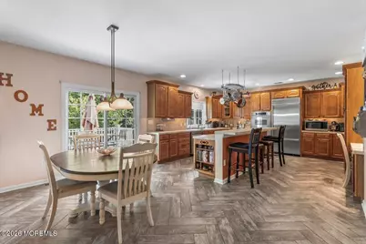 27 Fierro Avenue, Matawan, NJ 07747 - Photo 4