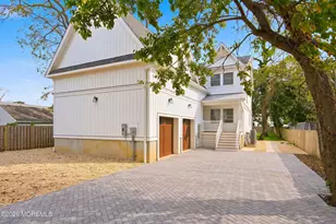 825 Trenton Ave, Point Pleasant, NJ 08742 - Photo 2
