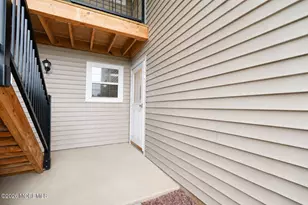 29 Lindsey Cir, Old Bridge Township, NJ 08857 - Photo 2
