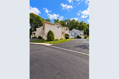 18 Oxford Lane, Middletown, NJ 07748 - Photo 2