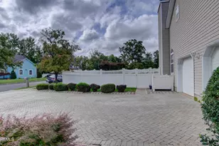 21 Samantha Cir, Matawan, NJ 07747 - Photo 4