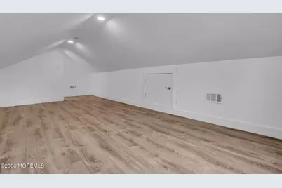 230 Hillcrest Avenue, Laurence Harbor, NJ 08879 - Photo 28