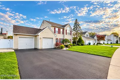 25 Bryce Canyon Road, Howell Township, NJ 07731 - Photo 2