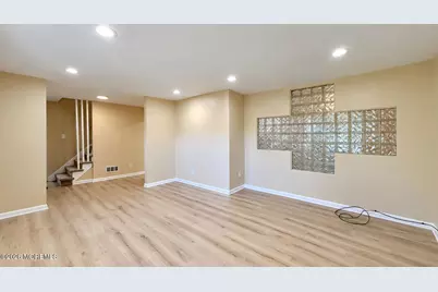 34 Winthrop Drive, Manalapan Township, NJ 07726 - Photo 12