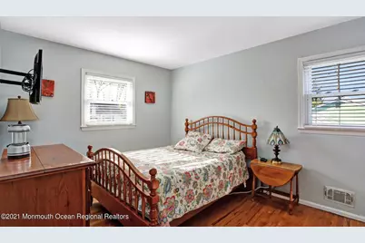 13 Roslyn Drive, Oakhurst, NJ 07755 - Photo 24