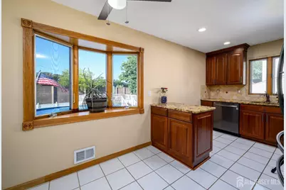 41 Wilson Drive, Fords, NJ 08863 - Photo 6